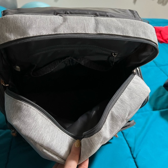 Eddie Bauer Cascade Back Pack Diaper Bag Black/Gray - Picture 3 of 5